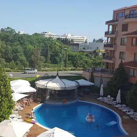 Lovely Holiday Efir , With Pool Near Beach, Efir Complex, Parking アパート *